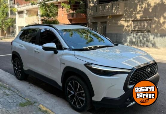 Camionetas - Toyota Corolla Cross 1.8 Seg HEV 2023 Electrico / Hibrido 23300Km - En Venta
