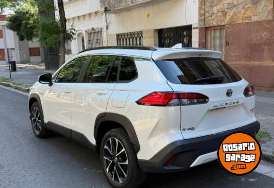 Camionetas - Toyota Corolla Cross 1.8 Seg HEV 2023 Electrico / Hibrido 23300Km - En Venta
