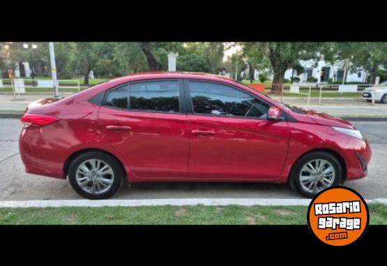 Autos - Toyota YARIS 1.5 XLS 2021 GNC 68500Km - En Venta