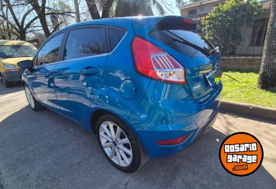 Autos - Ford Fiesta Titanium 2018 Nafta 100000Km - En Venta