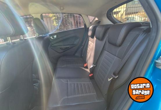 Autos - Ford Fiesta Titanium 2018 Nafta 100000Km - En Venta