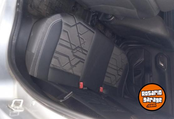 Camionetas - Fiat Strada Vulcano 2025 Nafta 8800Km - En Venta