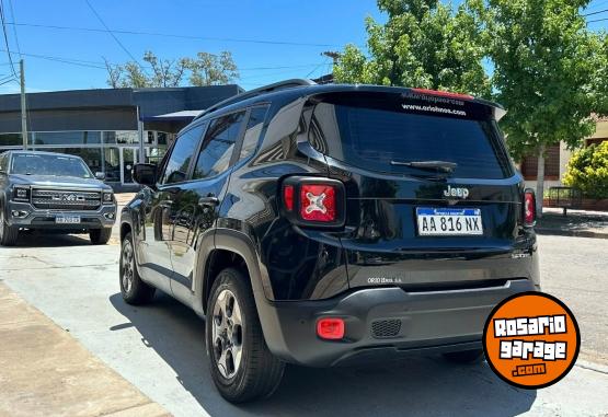 Camionetas - Jeep RENEGADE 1.8 NAFTA SPORT 2016 Nafta 108000Km - En Venta