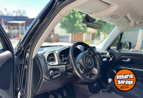 Camionetas - Jeep RENEGADE 1.8 NAFTA SPORT 2016 Nafta 108000Km - En Venta