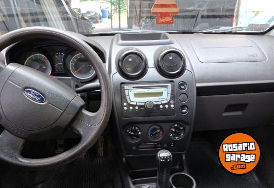 Autos - Ford Fiesta Ambiente Plus MP3 2011 Nafta 113000Km - En Venta