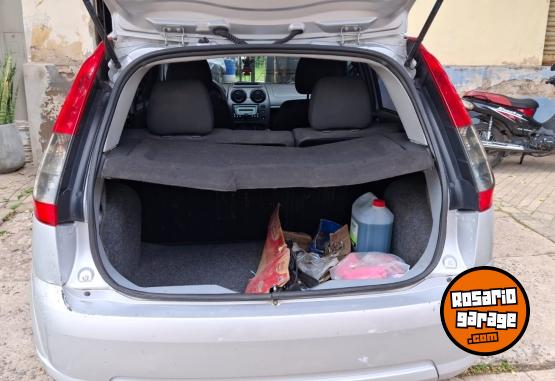 Autos - Ford Fiesta Ambiente Plus MP3 2011 Nafta 113000Km - En Venta