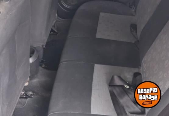 Autos - Ford Fiesta Ambiente Plus MP3 2011 Nafta 113000Km - En Venta