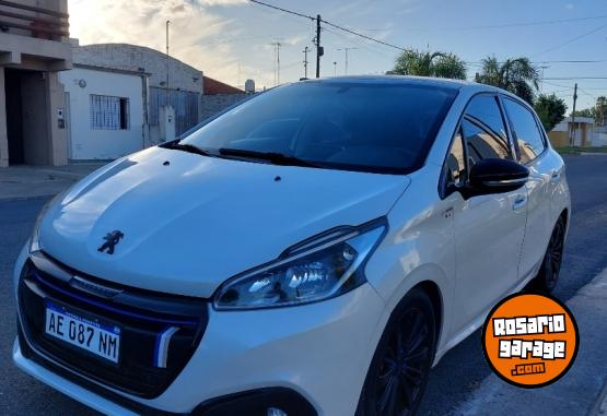 Autos - Peugeot 208 2020 Nafta 110000Km - En Venta