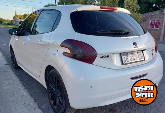 Autos - Peugeot 208 2020 Nafta 110000Km - En Venta