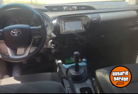 Camionetas - Toyota Hilux 2017 Diesel 200000Km - En Venta