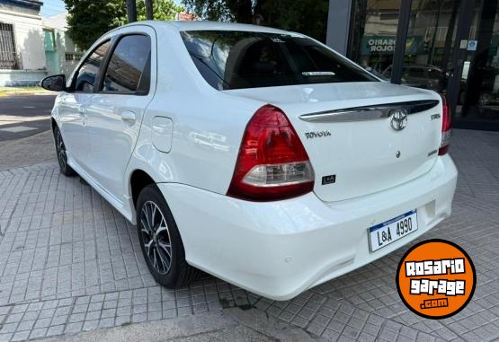 Autos - Toyota ETIOS PLATINUM XLS 1.5 N 2017 Nafta 100000Km - En Venta