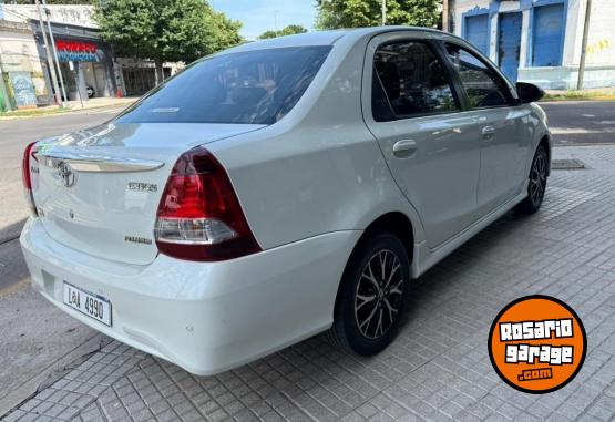 Autos - Toyota ETIOS PLATINUM XLS 1.5 N 2017 Nafta 100000Km - En Venta