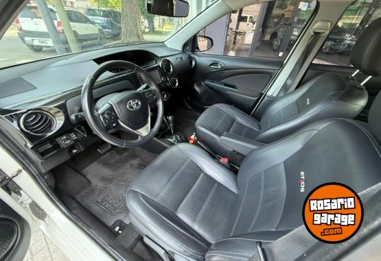 Autos - Toyota ETIOS PLATINUM XLS 1.5 N 2017 Nafta 100000Km - En Venta