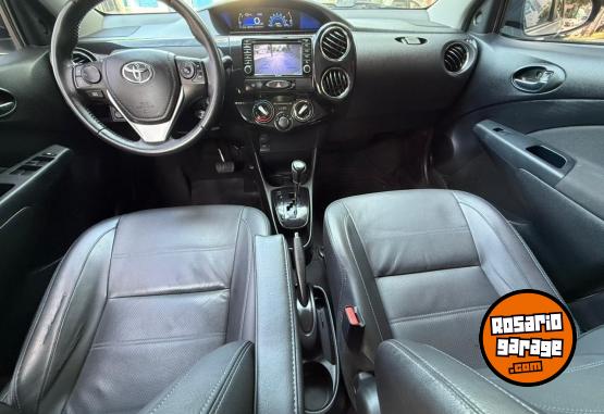 Autos - Toyota ETIOS PLATINUM XLS 1.5 N 2017 Nafta 100000Km - En Venta