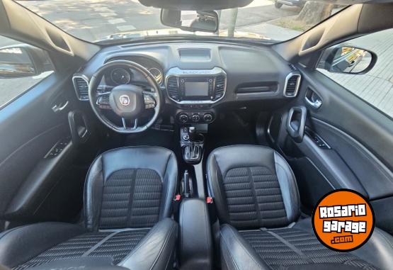 Camionetas - Fiat TORO VOLCANO BLACK JACK 2018 Diesel 120000Km - En Venta