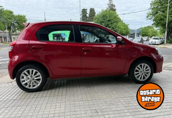 Autos - Toyota ETIOS XLS 1.5N 2015 GNC 139000Km - En Venta