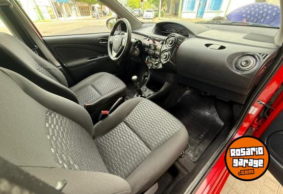 Autos - Toyota ETIOS XLS 1.5N 2015 GNC 139000Km - En Venta