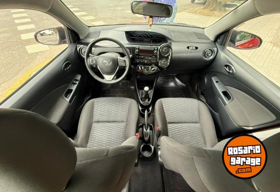Autos - Toyota ETIOS XLS 1.5N 2015 GNC 139000Km - En Venta