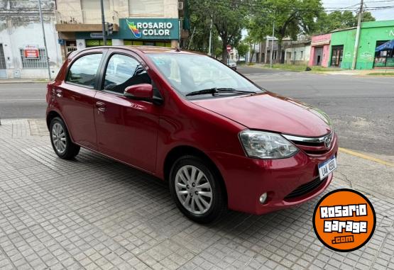 Autos - Toyota ETIOS XLS 1.5N 2015 GNC 139000Km - En Venta
