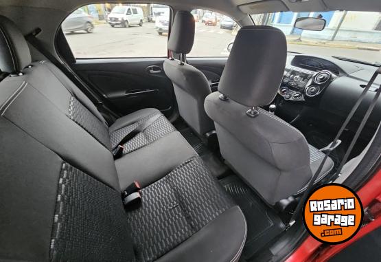 Autos - Toyota ETIOS XLS CROSS 1.5 N 2014 Nafta 130000Km - En Venta