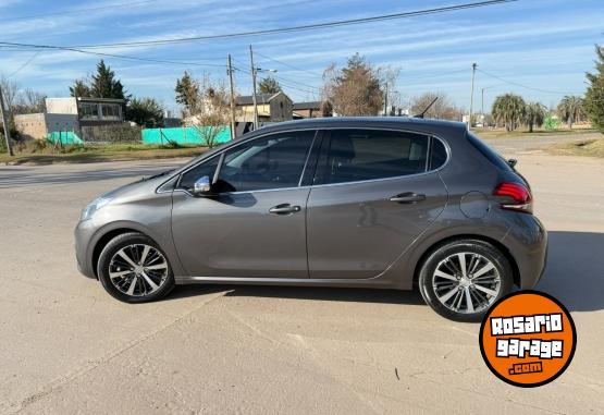 Autos - Peugeot 208 Allure Plus HDI 2018 Diesel 126000Km - En Venta