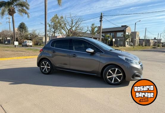 Autos - Peugeot 208 Allure Plus HDI 2018 Diesel 126000Km - En Venta