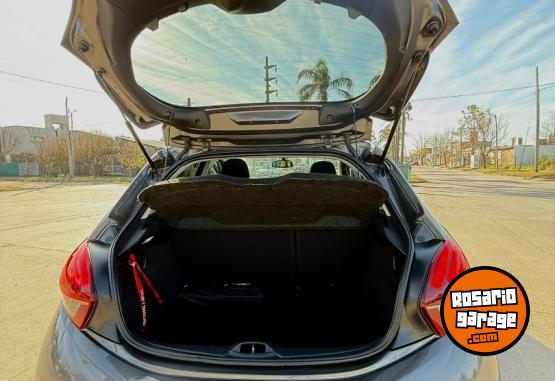 Autos - Peugeot 208 Allure Plus HDI 2018 Diesel 126000Km - En Venta