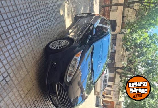 Autos - Ford Fiesta titanium 2015 Nafta 87000Km - En Venta