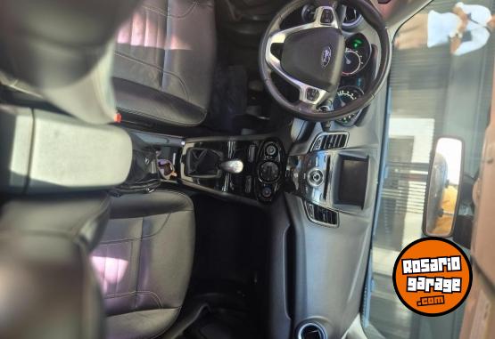 Autos - Ford Fiesta titanium 2015 Nafta 87000Km - En Venta