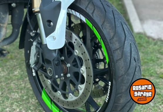 Motos - Benelli 752 S 2023 Nafta 2800Km - En Venta