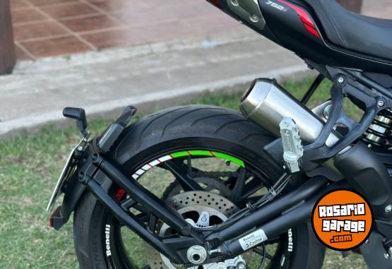 Motos - Benelli 752 S 2023 Nafta 2800Km - En Venta