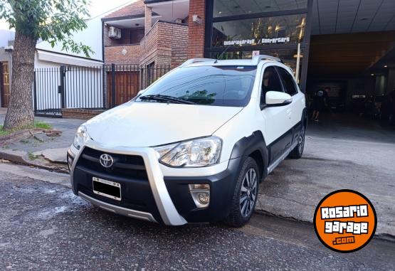 Autos - Toyota Etios Cross 1.5 XLS 2015 Nafta 78000Km - En Venta