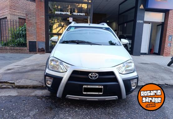 Autos - Toyota Etios Cross 1.5 XLS 2015 Nafta 78000Km - En Venta