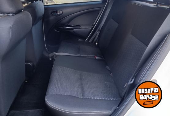 Autos - Toyota Etios Cross 1.5 XLS 2015 Nafta 78000Km - En Venta