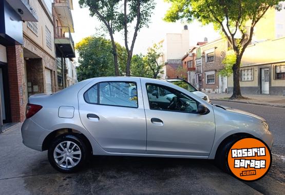 Autos - Renault Logan II 1.6 Life 2025 Nafta 40Km - En Venta