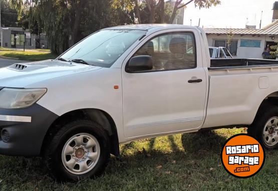 Camionetas - Toyota Hilux DX pack 4x2 2014 Diesel 257000Km - En Venta
