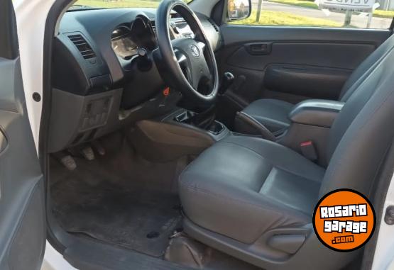 Camionetas - Toyota Hilux DX pack 4x2 2014 Diesel 257000Km - En Venta