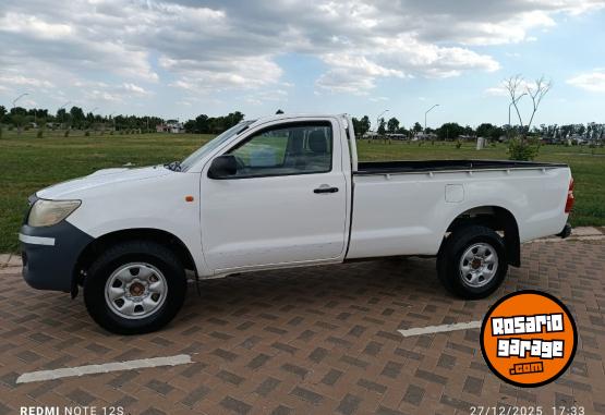 Camionetas - Toyota Hilux DX pack 4x2 2014 Diesel 257000Km - En Venta