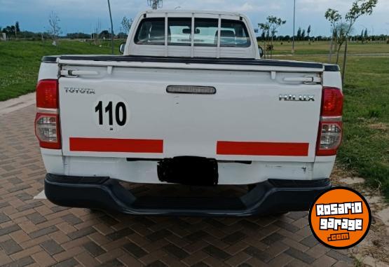 Camionetas - Toyota Hilux DX pack 4x2 2014 Diesel 257000Km - En Venta