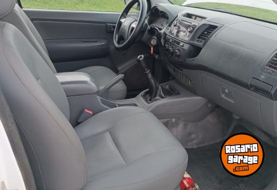 Camionetas - Toyota Hilux DX pack 4x2 2014 Diesel 257000Km - En Venta
