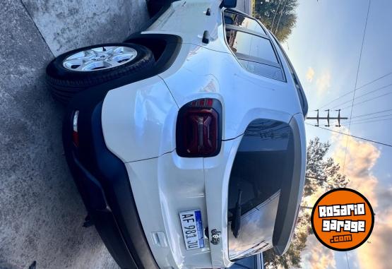 Camionetas - Chrysler Jeep Renegade 1.8 Sport a 2023 Nafta 20000Km - En Venta