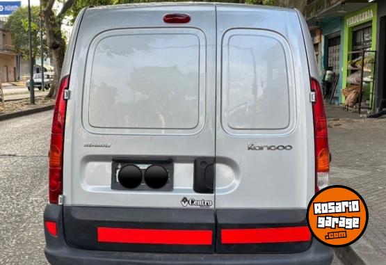 Utilitarios - Renault Kangoo 2015 GNC 195000Km - En Venta