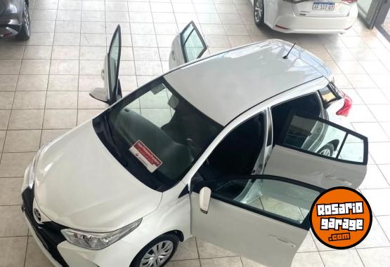 Autos - Toyota YARIS XS 1.5 CVT 2025 Nafta 0Km - En Venta