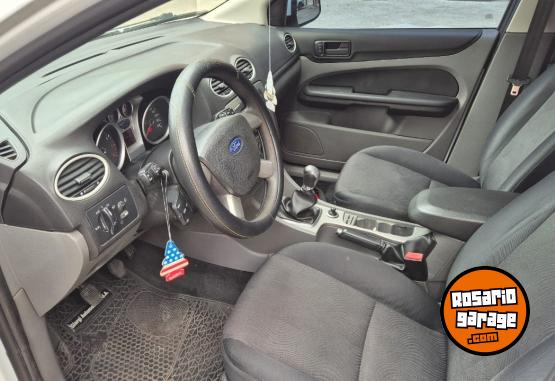 Autos - Ford Focus 2.0 excelente permu 2011 Nafta 150000Km - En Venta