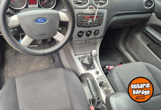 Autos - Ford Focus 2.0 excelente permu 2011 Nafta 150000Km - En Venta