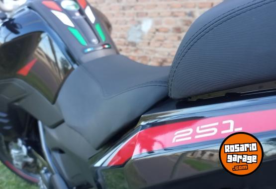 Motos - Benelli TRK 251 2020 Nafta 4700Km - En Venta