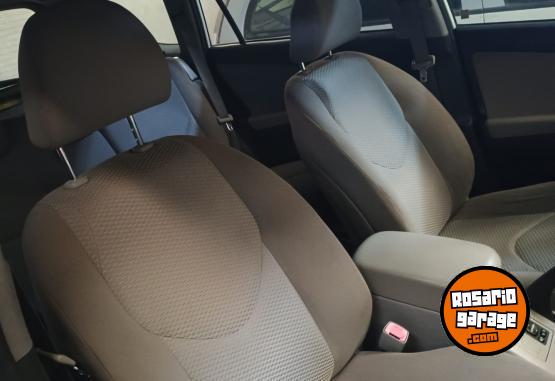 Camionetas - Toyota RAV 4 AUTOMATICA 4X2. 2012 Nafta 142000Km - En Venta