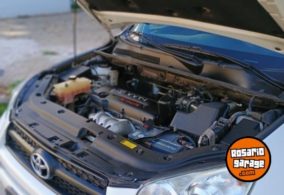 Camionetas - Toyota RAV 4 AUTOMATICA 4X2. 2012 Nafta 142000Km - En Venta