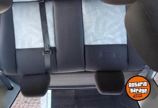 Autos - Ford Fiesta max ambiente MP3 2009 Nafta 184000Km - En Venta