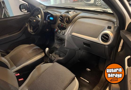 Camionetas - Chevrolet montana 2015 GNC 70000Km - En Venta